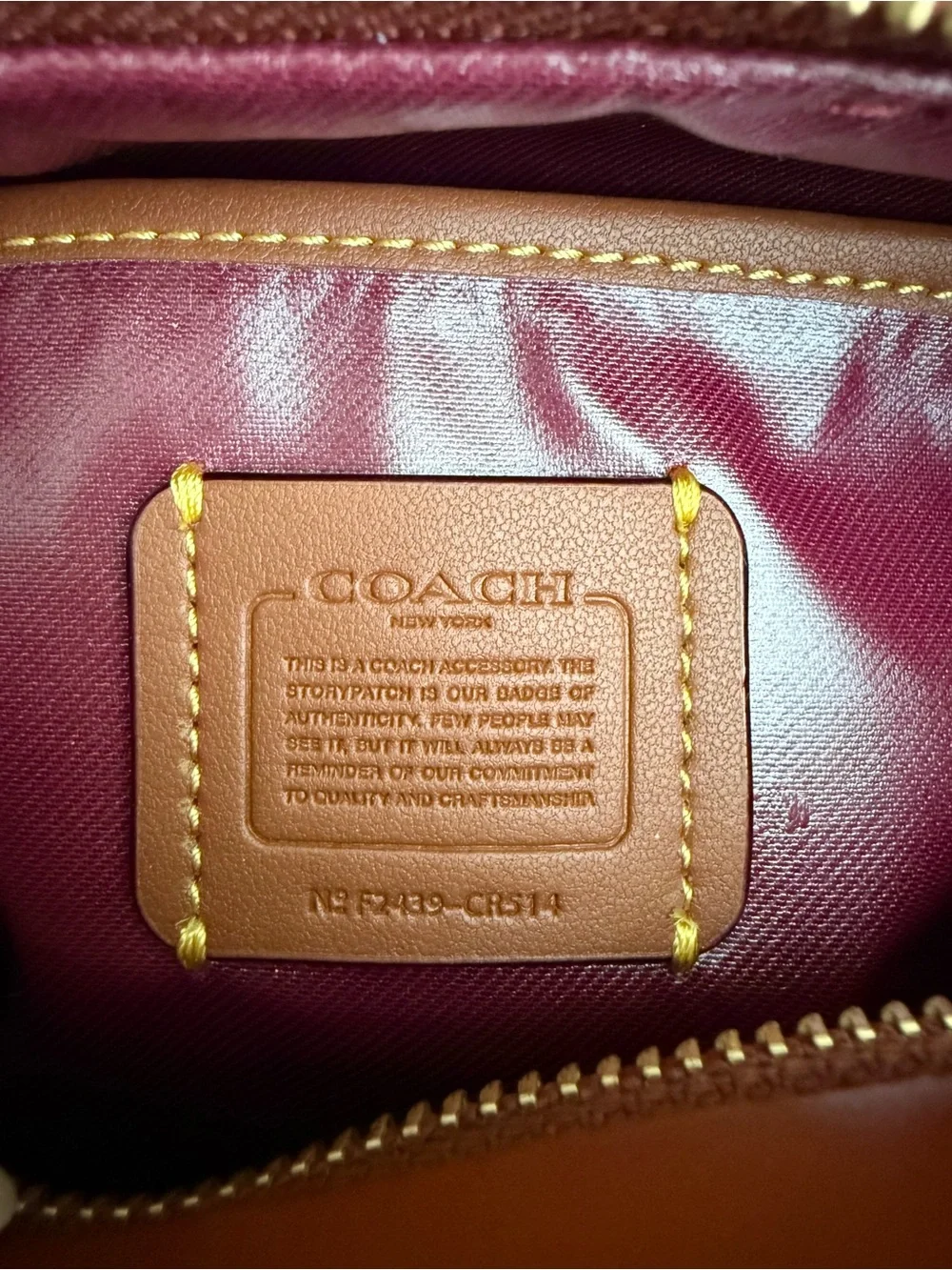 Coach Essential Cosmetic Pouch Signature Canvas